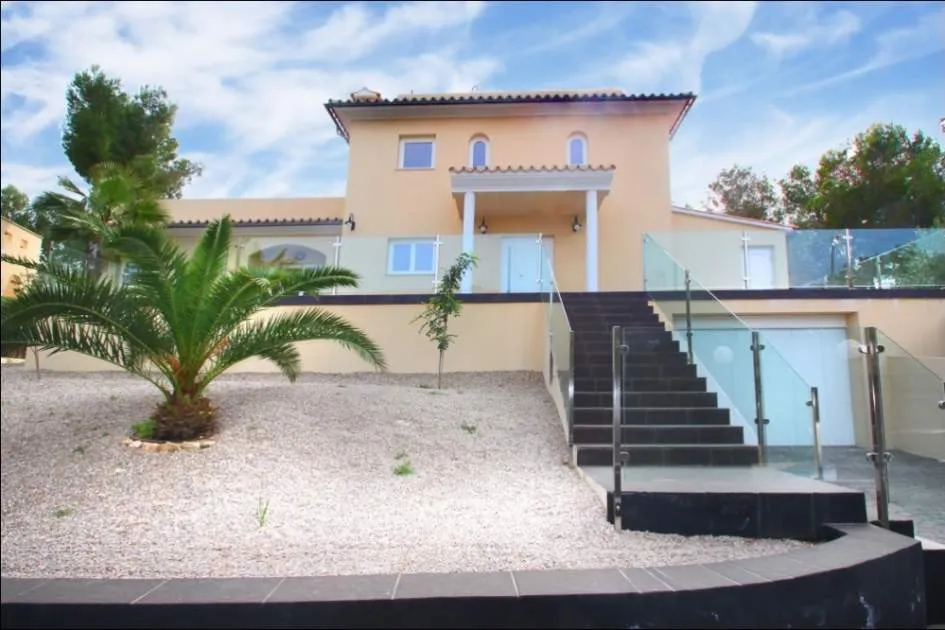 Modern luxury Villa with pool in Sol de Mallorca