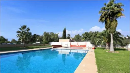 Modern apartment in a complex near the city center in Santa Ponsa Modern apartment in a complex near the city center in Santa Ponsa