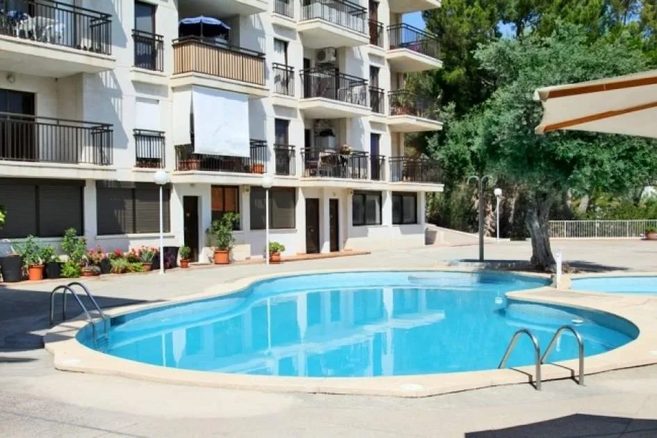 Ground floor apartment with communal pool in Santa Ponsa