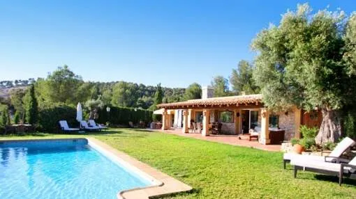 Family villa with pool and garden in Costa de la Calma