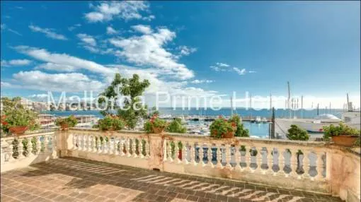 Excellent frontline villa in privileged location in Cala Nova Excellent frontline villa in privileged location in Cala Nova