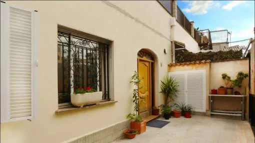 Traditional townhouse in trendy area of El Terreno