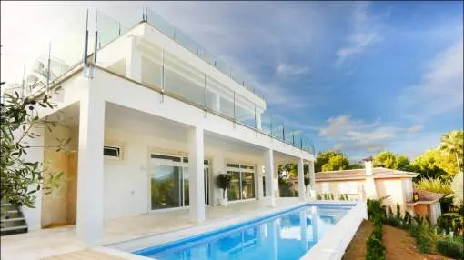 Modern Luxury-villa with a panoramic view in Nova Santa Ponsa