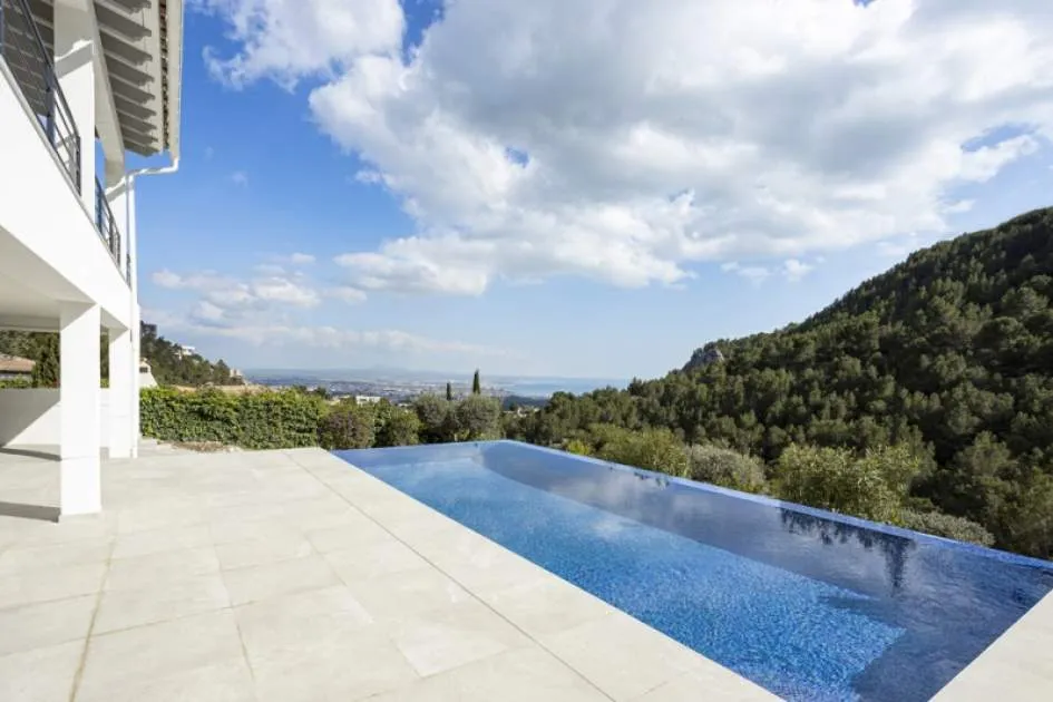 Traditional villa with a fantastic panoramic view in Son Vida