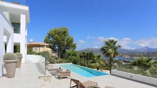 Luxury villa with sea views in Nova Santa Ponsa Luxury villa with sea views in Nova Santa Ponsa