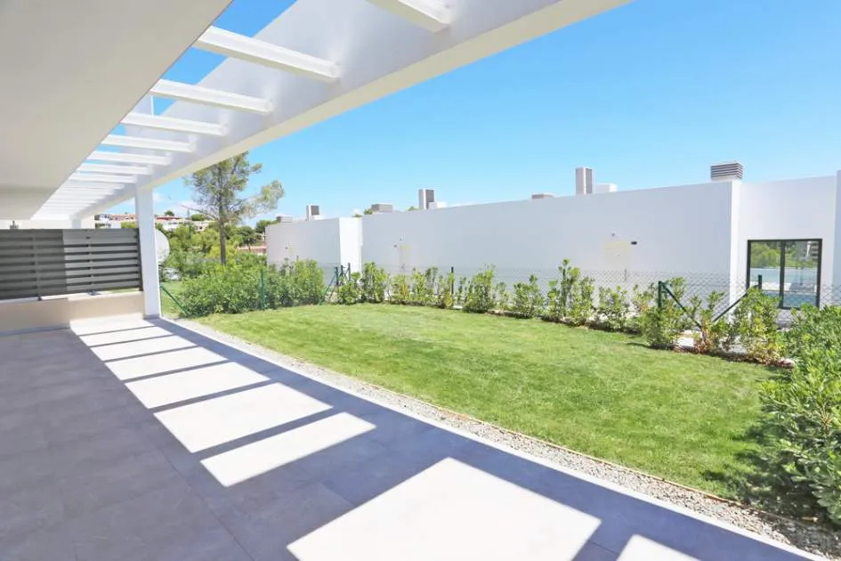 New-build semi-detached house with spectacular sea view in Cala Vinyas