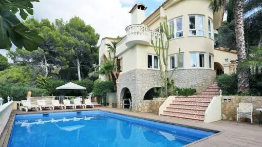 Traditional first-line villa with sea views in Costa de la Calma Traditional first-line villa with sea views in Costa de la Calma