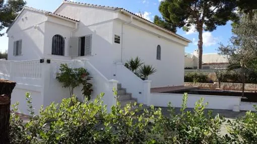 Centrally located house within short distance to the beach in Paguera