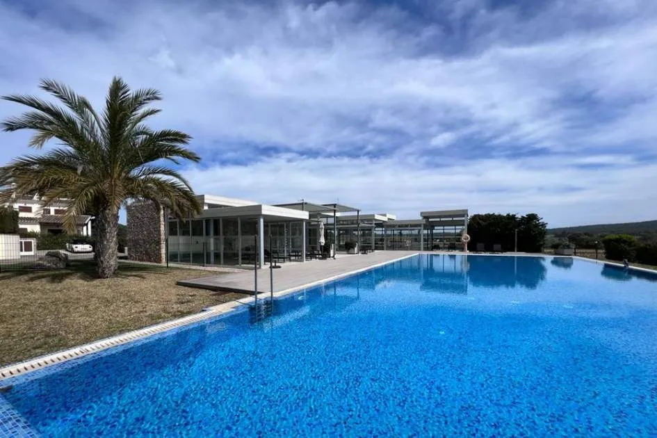 Modern house 1st line to the golf course in Nova Santa Ponsa