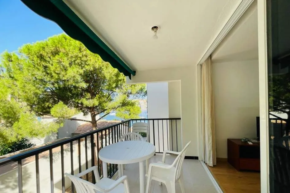 Renovated apartment with partial sea views in Santa Ponsa