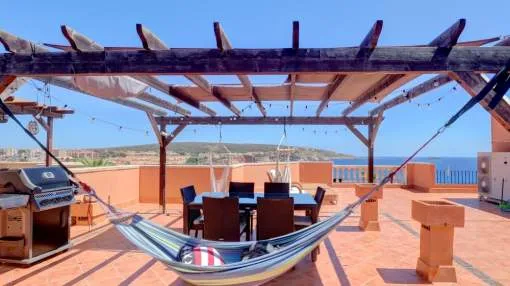 Elegant townhouse in first sea line in Nova Santa Ponsa Elegant townhouse in first sea line in Nova Santa Ponsa