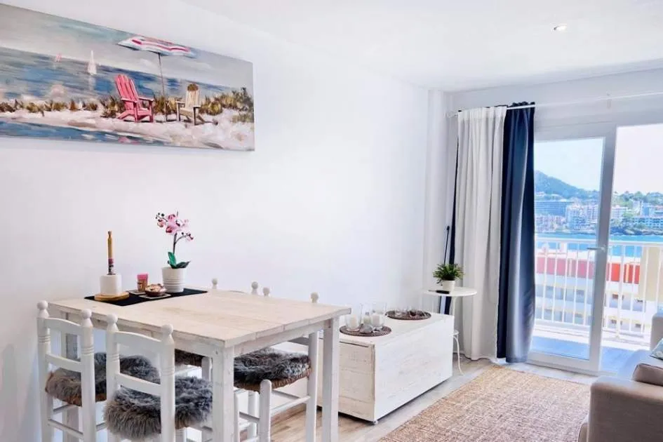 Beautiful apartment in second sea line in Santa Ponsa