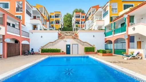 Bright renovated apartment with terrace and pool in Santa Ponsa