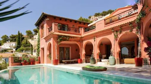 Villa in first Sea line with magnificent views Villa in first Sea line with magnificent views