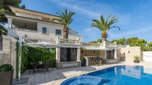 Traditional luxury villa with sea and mountain views in Paguera Traditional luxury villa with sea and mountain views in Paguera