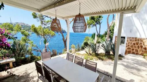 Charming first-line villa with direct sea access in Santa Ponsa