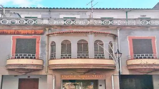 Building in central Santa Maria