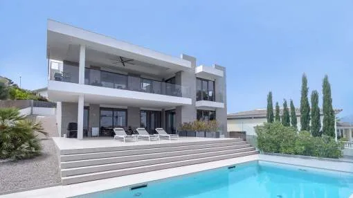 Modern villa with panoramic views in Nova Santa Ponsa