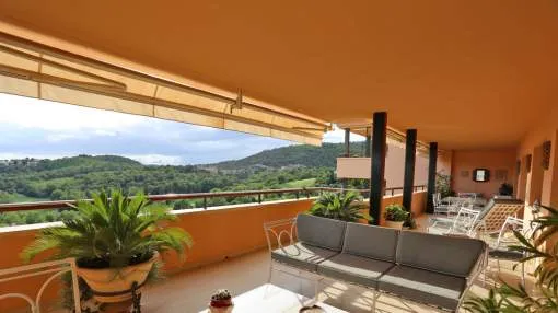 Exclusive apartment with fantastic panoramic sea views in Bendinat