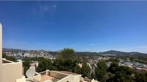 Penthouse with sea and mountain views in Santa Ponsa