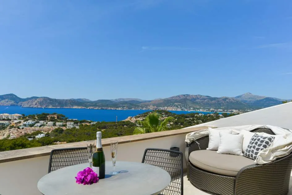Stunning Semi-Detached house with breathtaking sea views in Nova Santa Ponsa
