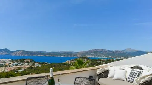 Stunning Semi-Detached house with breathtaking sea views in Nova Santa Ponsa Stunning Semi-Detached house with breathtaking sea views in Nova Santa Ponsa