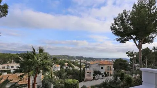 Elegant villa with spectacular views in Paguera Elegant villa with spectacular views in Paguera