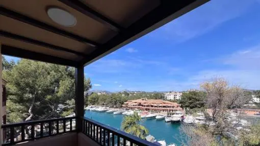 Completely renovated apartment with direct access to the harbor in Santa Ponsa