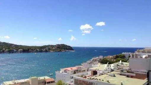 Beautiful furnished apartment with sea views in Santa Ponsa Beautiful furnished apartment with sea views in Santa Ponsa