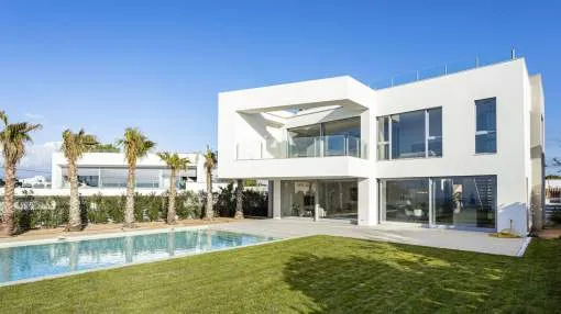 Project for a sea view villa with pool in first sea line in El Toro Project for a sea view villa with pool in first sea line in El Toro