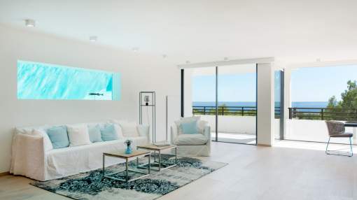 Refurbished luxury penthouse with pool in an upscale residential area near Palma in the southwest Refurbished luxury penthouse with pool in an upscale residential area near Palma in the southwest