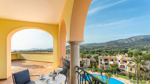 Elegant penthouse apartment in exclusive residential complex with three pools in Bendinat near Palma Elegant penthouse apartment in exclusive residential complex with three pools in Bendinat near Palma
