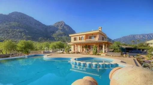 Wonderful property with plot of 7.000 m2 for sale in Bunyola, Mallorca