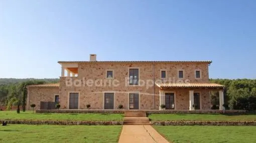 Impressive newly built finca less than 5 minutes from town for sale in Santa Maria del Cami