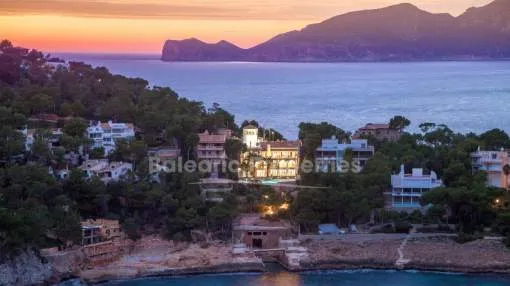 Prestigious, luxury frontline villa for sale in Puerto Andratx, Mallorca