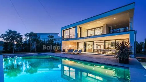 Exclusive ultra-modern villa for sale near the beach in Puerto Pollensa, Mallorca Exclusive ultra-modern villa for sale near the beach in Puerto Pollensa, Mallorca