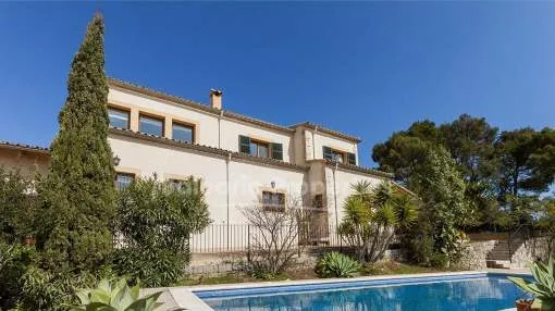 Amazing finca with pool and mountain views for sale in Inca, Mallorca