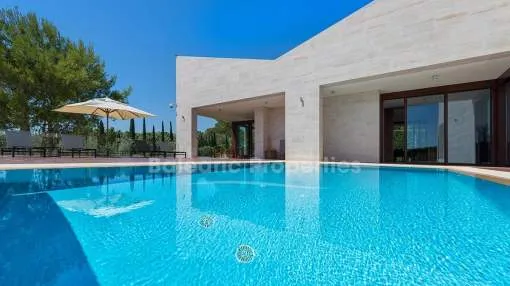 Luxurious modern villa with ETV license for sale in Canyamel, Mallorca Luxurious modern villa with ETV license for sale in Canyamel, Mallorca