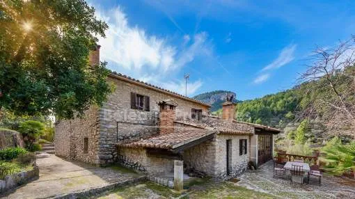 Extraordinary country finca for sale in a private area of Alaró, Mallorca