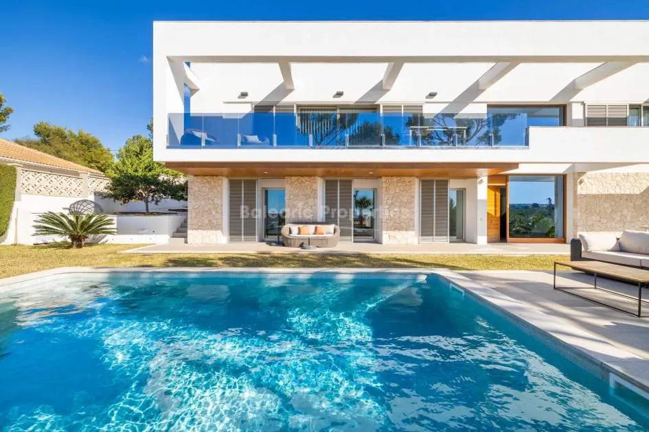 Contemporary villa with large garden for sale in Cala Vinyes, Mallorca