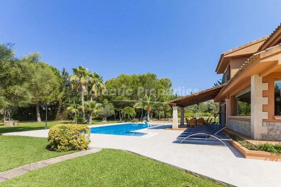 Country house with holiday rental licence, pool and garden for sale near Palmanyola, Mallorca