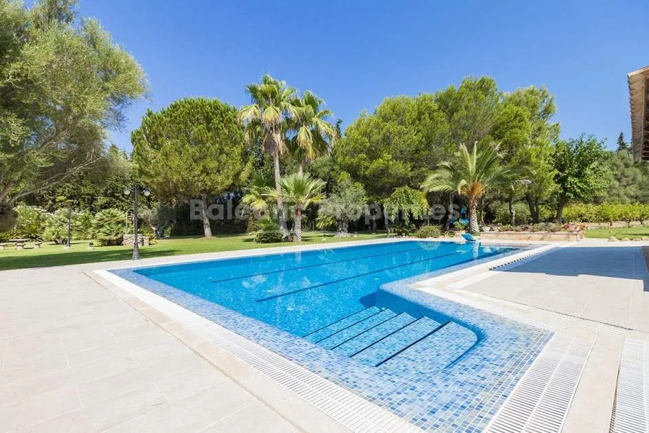 Country house with holiday rental licence, pool and garden for sale near Palmanyola, Mallorca