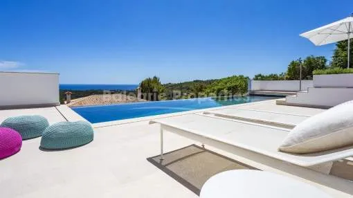 Villa in prime location with great views for sale in Bendinat, Mallorca Villa in prime location with great views for sale in Bendinat, Mallorca