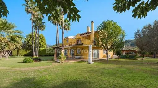 Finca with garden and pool for sale in Puerto Andratx, Mallorca 