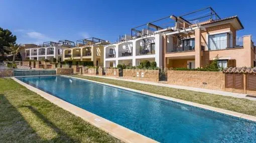 Semi-detached house with private garden for sale in Camp de Mar, Mallorca Semi-detached house with private garden for sale in Camp de Mar, Mallorca