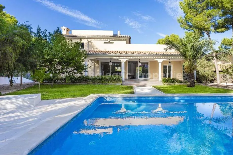 Mediterranean villa for sale in a quiet residential area close to the beach in Sol de Mallorca