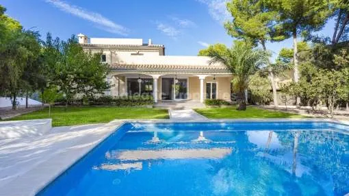 Mediterranean villa for sale in a quiet residential area close to the beach in Sol de Mallorca