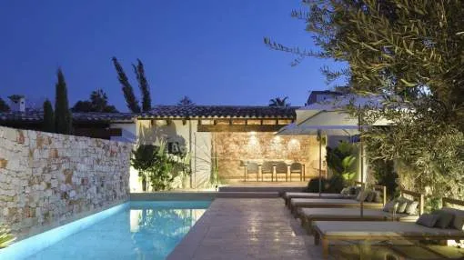 Luxurious town house with garden and pool for sale in Santanyi, Mallorca Luxurious town house with garden and pool for sale in Santanyi, Mallorca