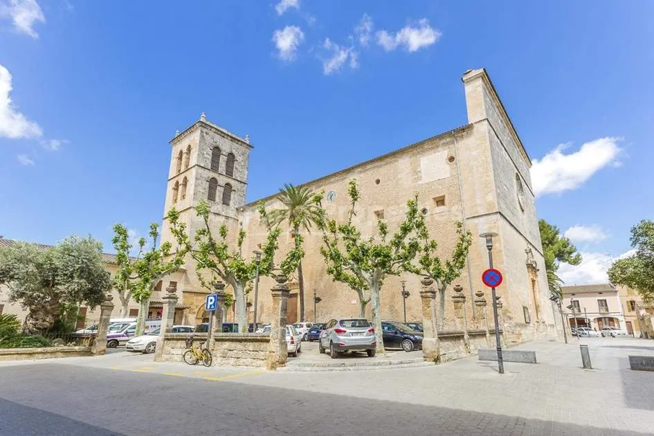 Town house investment opportunity for sale in Sa Pobla, Mallorca