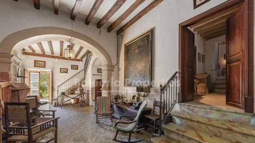 Remarkable manor house for sale in the centre of Campanet, Mallorca